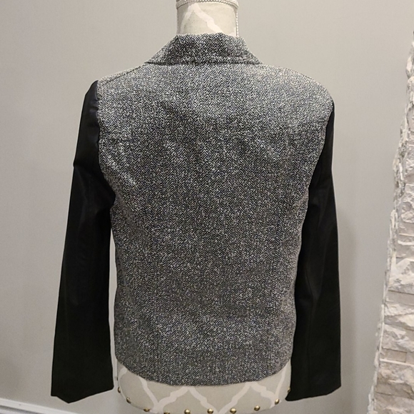 Daniel Rainn zip up blazer w/ vegan leather sleeve - Picture 3 of 7